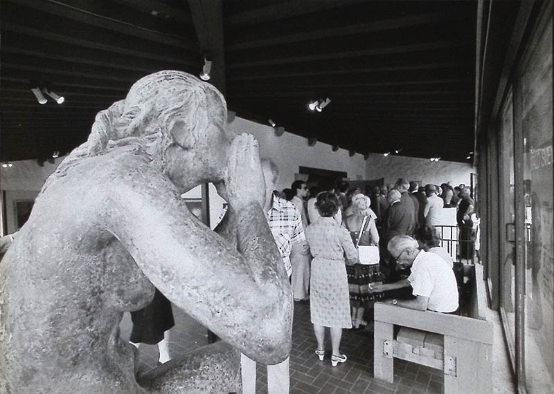 Inaugurazione della rassegna degli artisti triestini del tempo di Svevo, curata da Sergio Molesi e allestita al Bastione fiorito del Castello di San Giusto